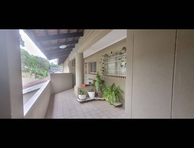 3 BEDROOM FLAT FOR SALE IN MORNINGSIDE